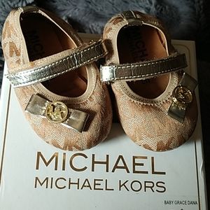 Michael kors baby Grace Dana size 2